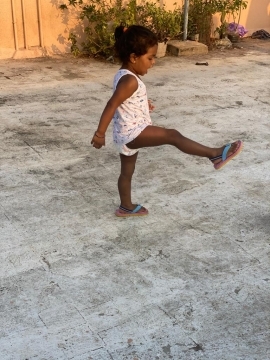 Diya_playing_football9